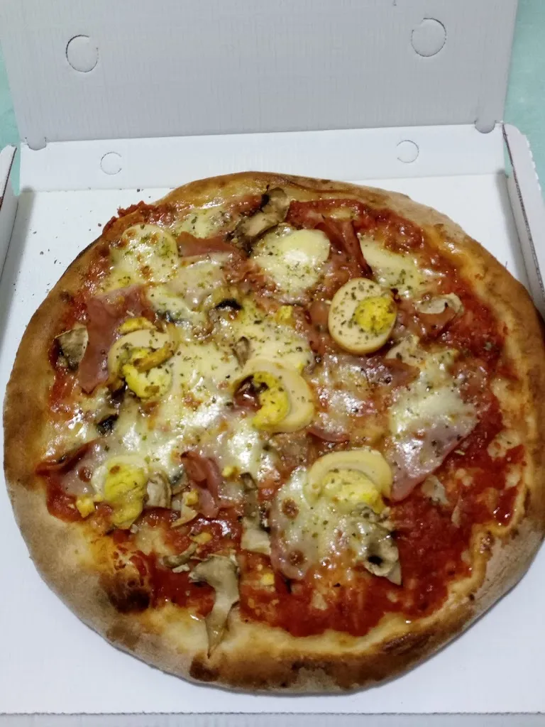 Emanuele Pepe_Pizzeria I Famosi_Gravina di Catania_review