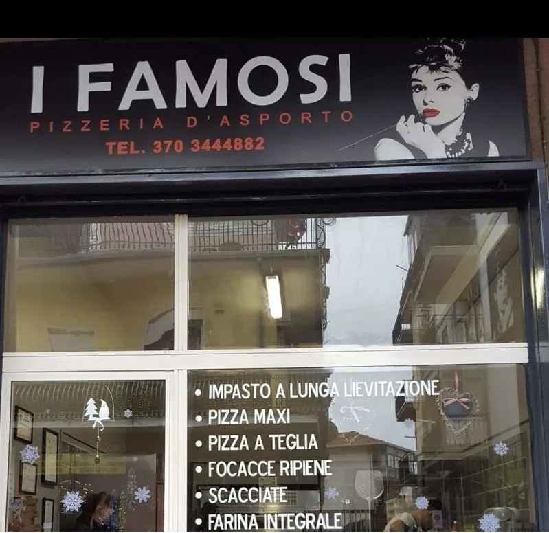 Pizzeria I Famosi restaurant in Gravina di Catania