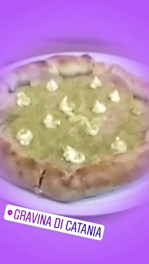 Pizzeria I Famosi_Gravina di Catania_slider_image_2