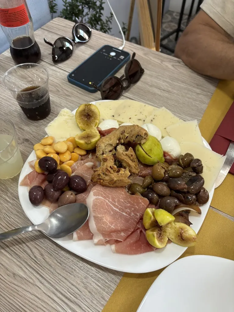 Nhu Vo_il dus_Leni_review