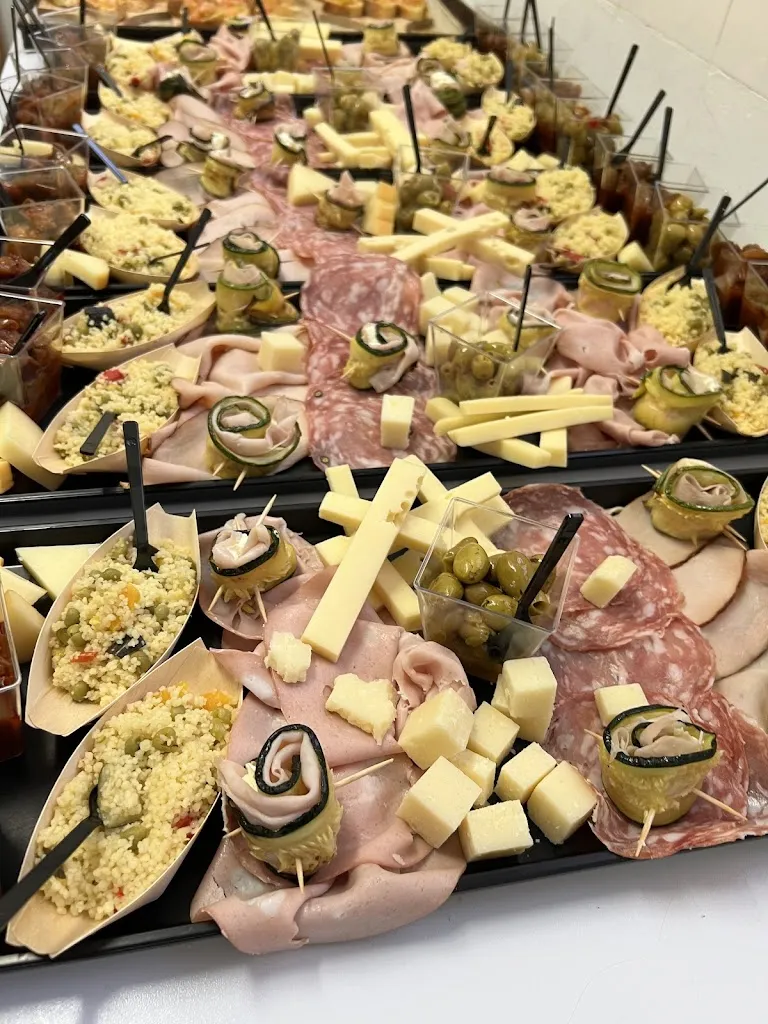 Sfizio Rosticceria Salvo E Lucia_Lercara Friddi_slider_image_3