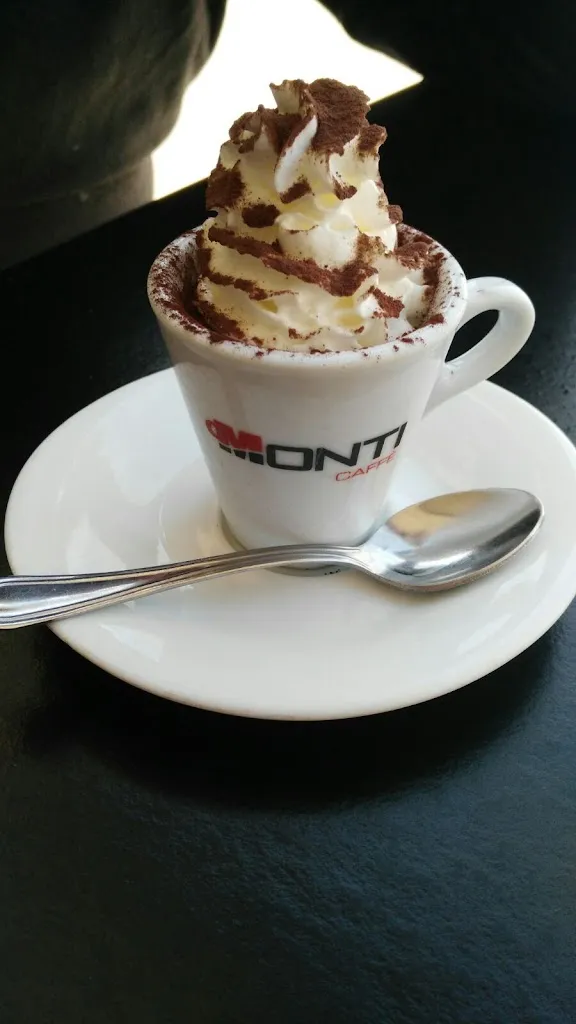 Bacio Nero Caffè_Lercara Friddi_slider_image_3