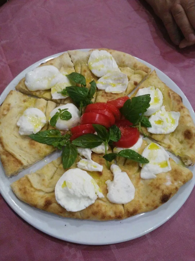 Ristorante La Piramide_Leonforte_slider_image_2