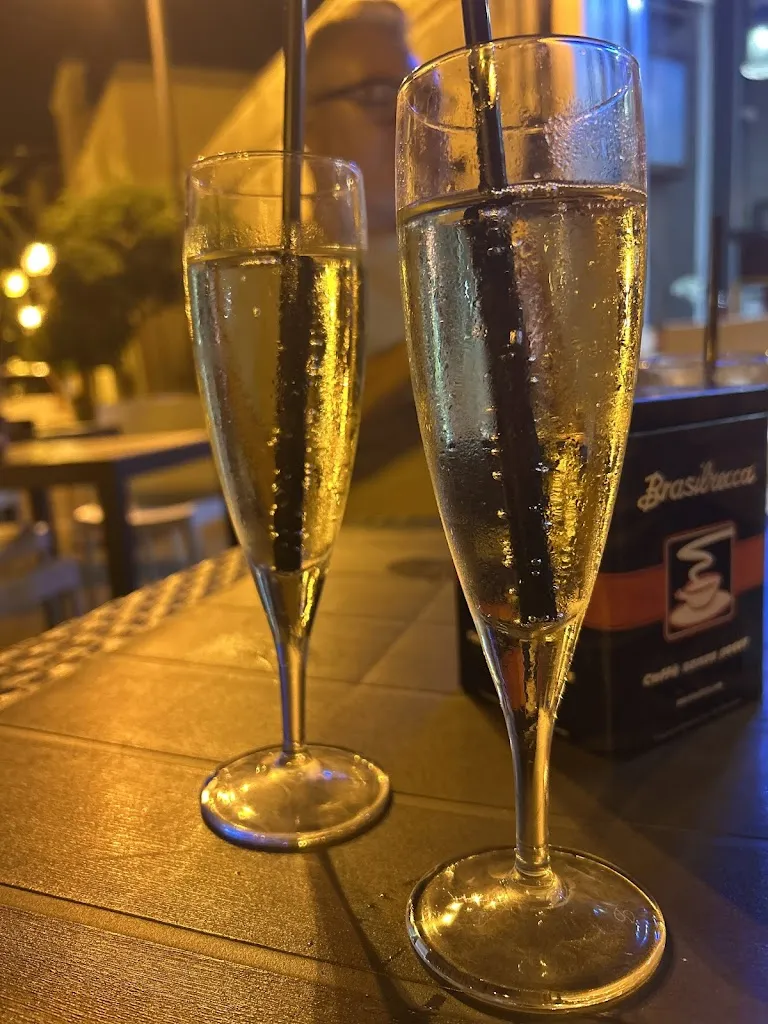 Antonella Azzolina_Joice Pub_Leonforte_review