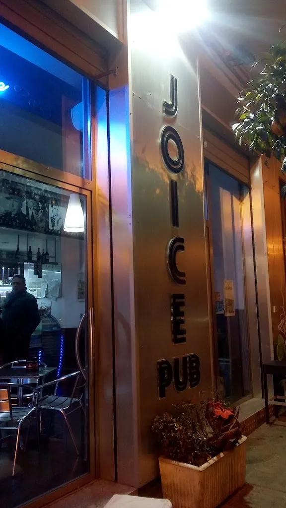 Joice Pub restaurant in Leonforte