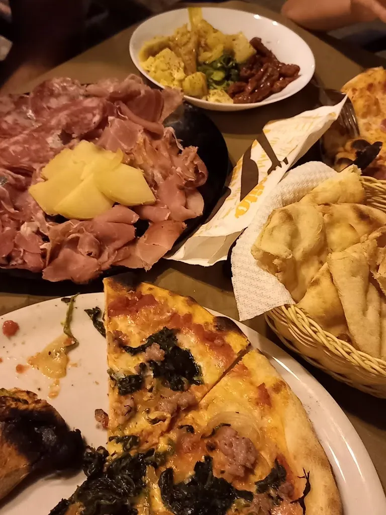 Letizia Cristaldi_Makumba Pizzeria Di Lo Pumo Francesco & C. Snc_Leonforte_review