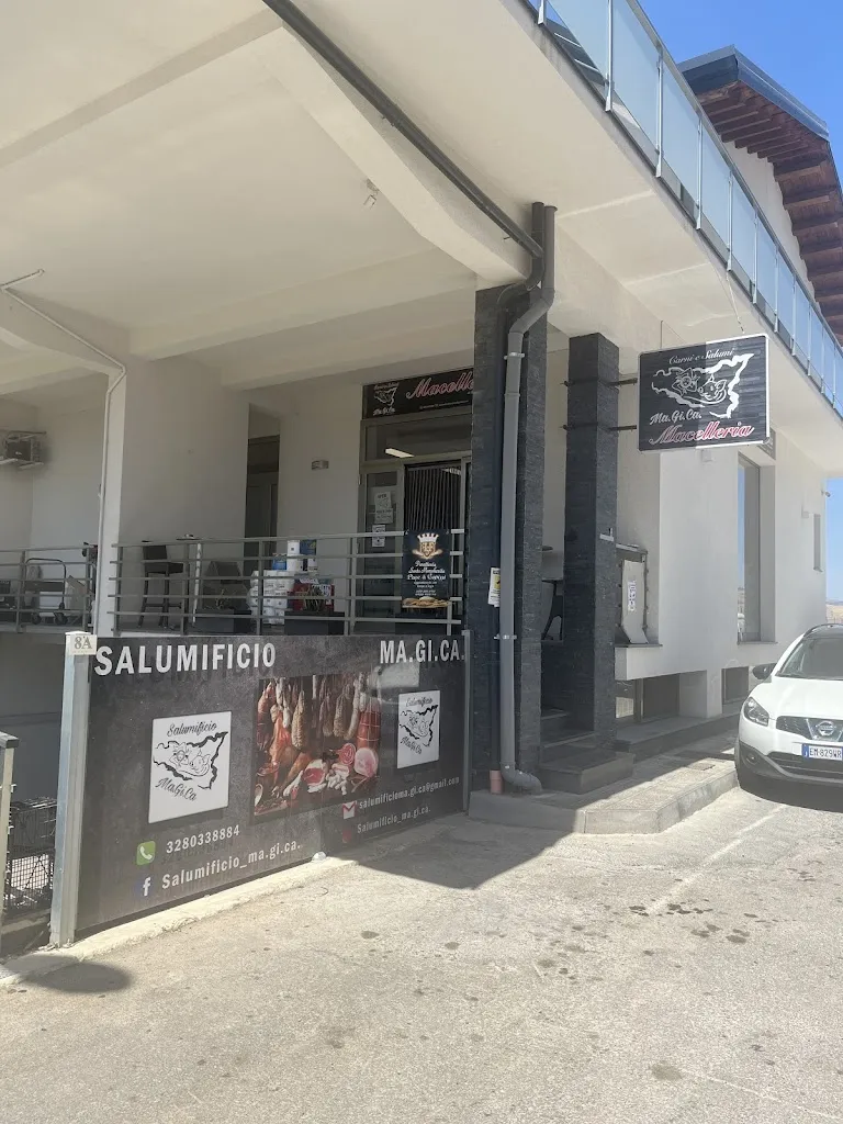 Macelleria & Salumificio MAGICA  restaurant in Leonforte