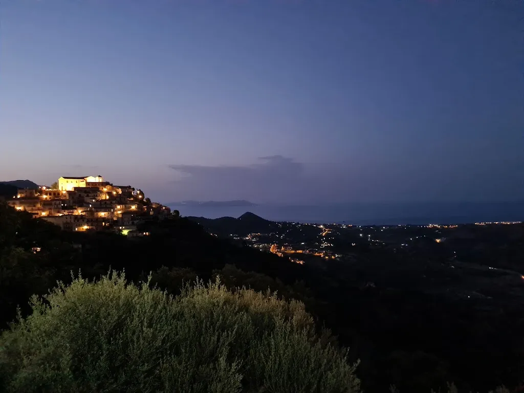 Maciej Kowalec_Il Panorama_Librizzi_review