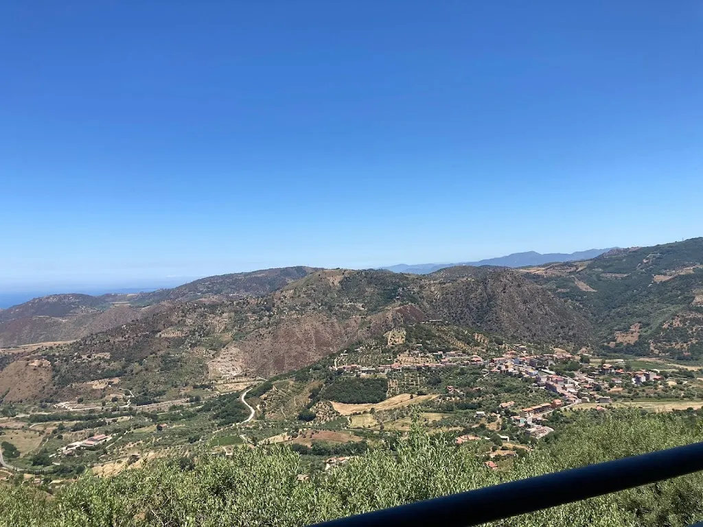 Roberto Aiello_Il Panorama_Librizzi_review