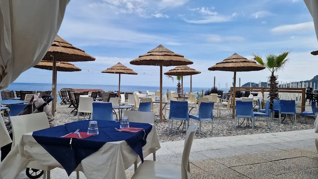 Golà restaurant in Letojanni