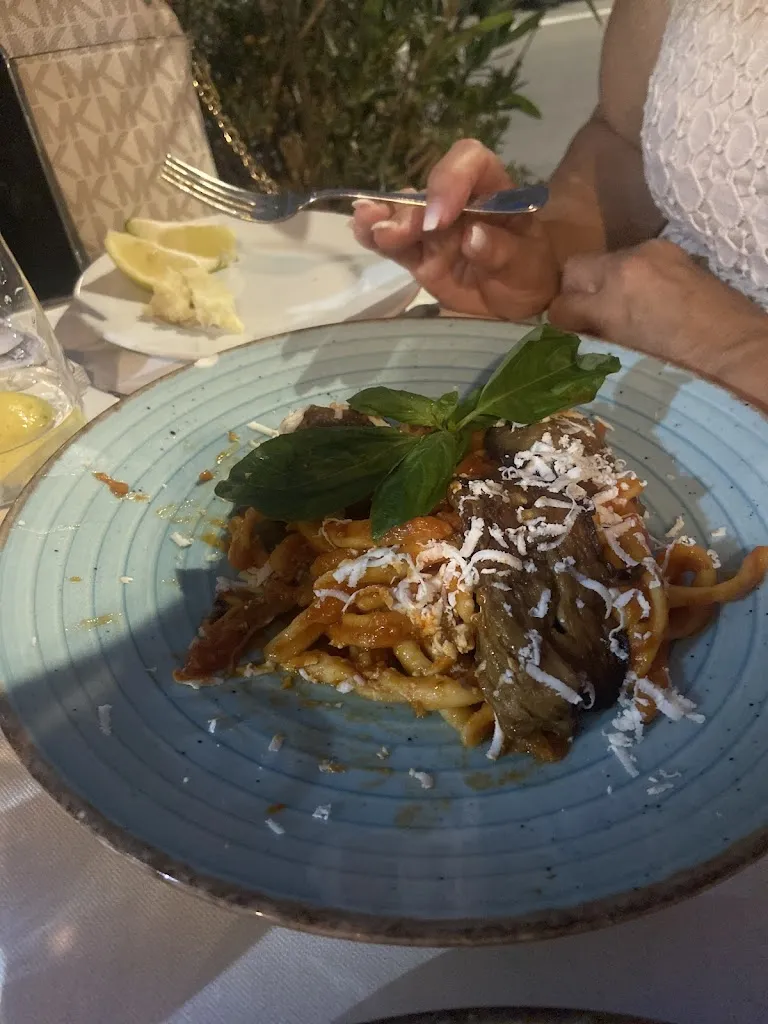 Jeremy Yela_Ristorante Victor_Letojanni_review