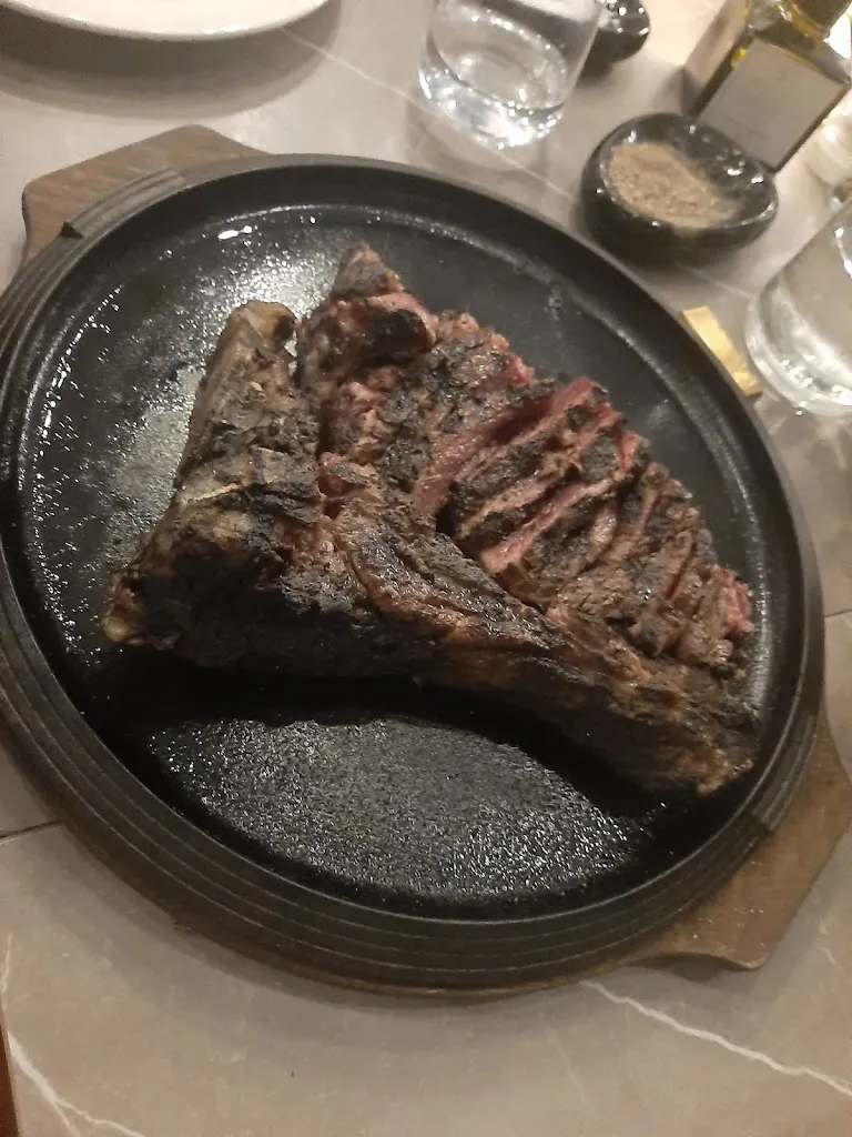 Mary Rose Buhagiar_Mama Steak House_Letojanni_recensione