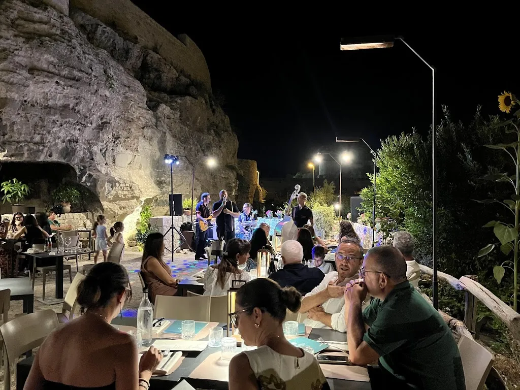 David Todd_Incavó_Ispica_review