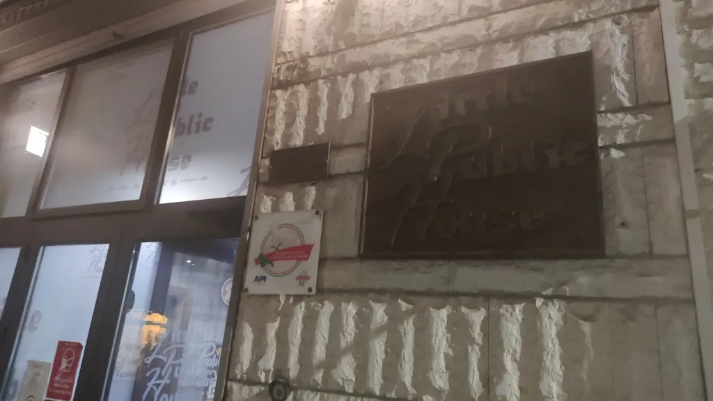 Little Public House restaurant in Gravina in Puglia