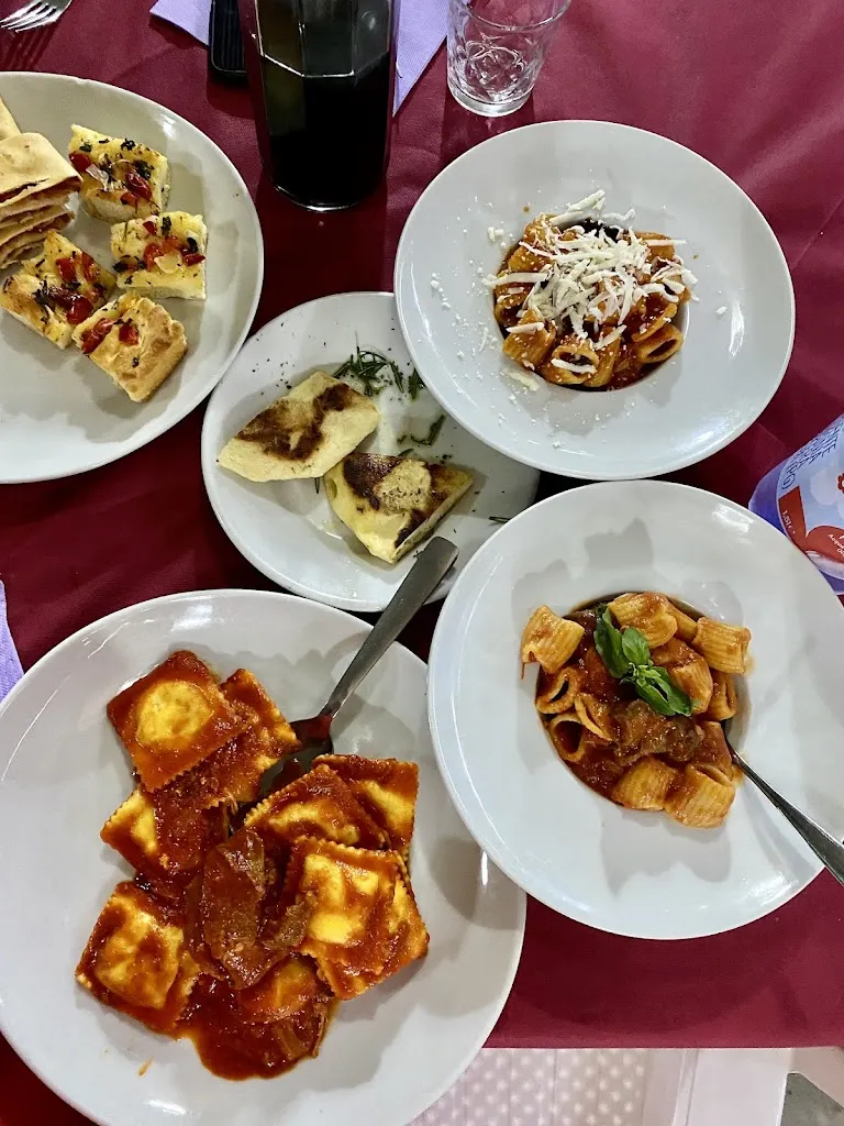 Sára Stopková_Agriturismo Ristorante Casa Vacanze Casa Azzurra San Basilio_Ispica_review