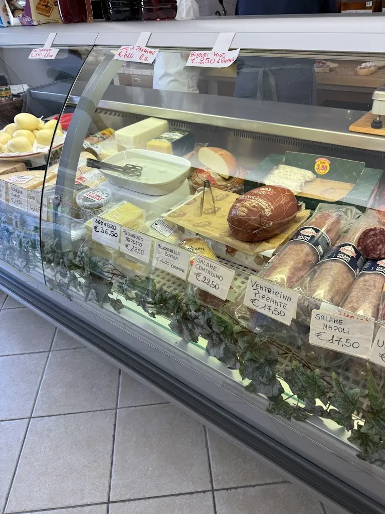 Cyrielle Reuter_Salumeria Ora Giù_Ispica_review