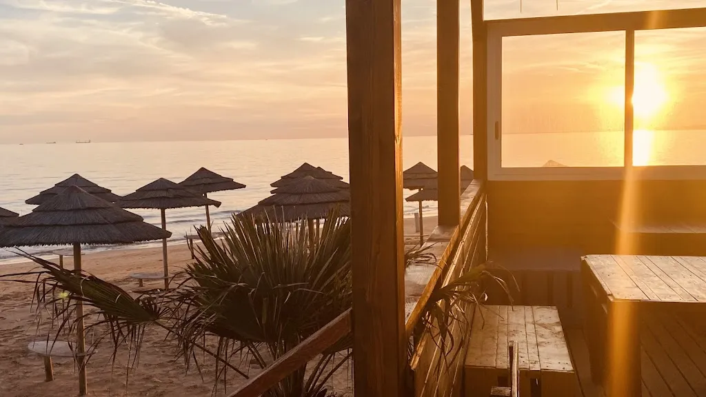 Mary Holyoake_PazMaya_Ispica_review