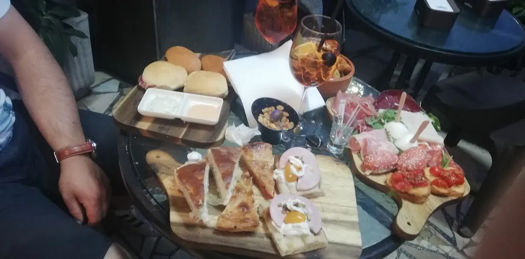 ginovarvir_Tiffany_Gravina in Puglia_review