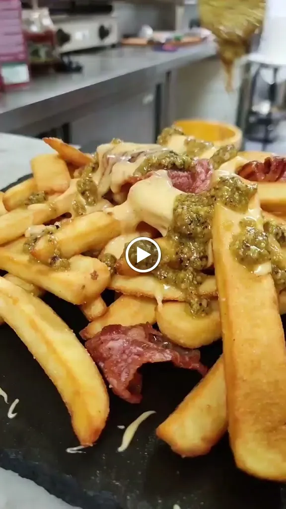 Café Sport, brothers Falcone_Licodia Eubea_slider_image_2