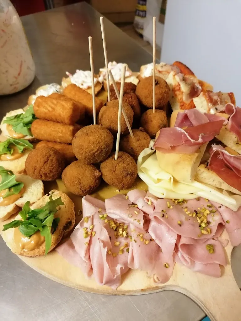 Central Bar di Valerio Emanuele restaurant in Licodia Eubea