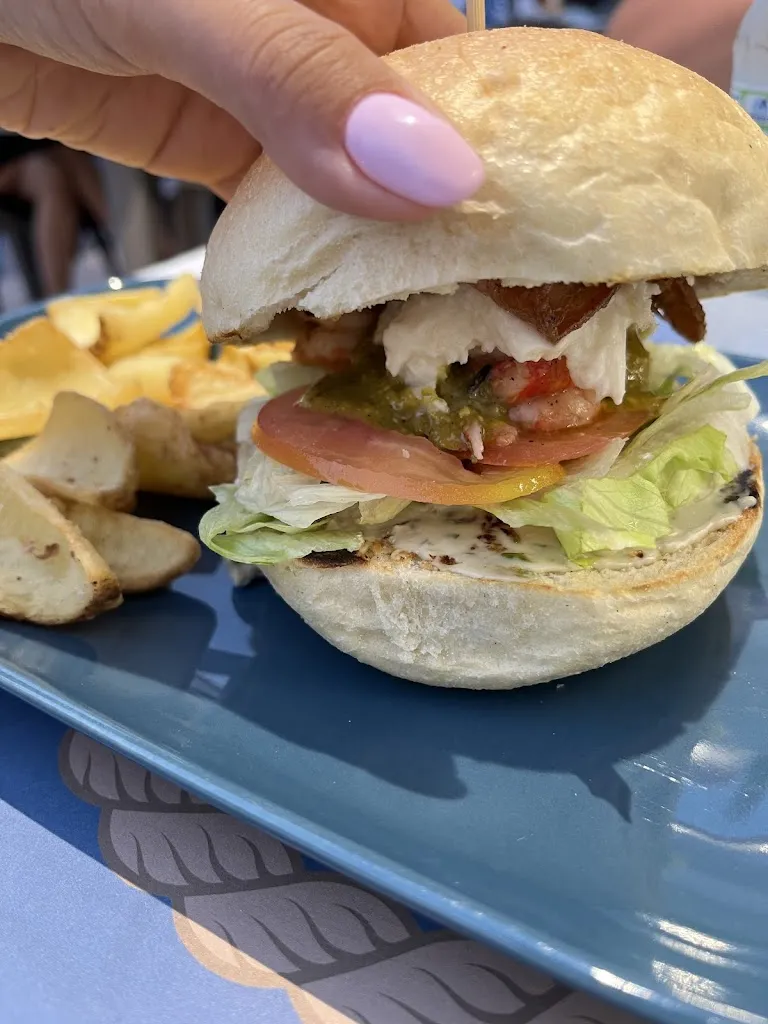 Giuseppe_Cirenga Fish Burgers_Lampedusa_review