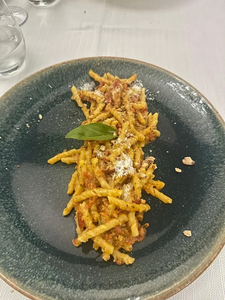 Leo_Le Mille e Una Notte_Lampedusa_review