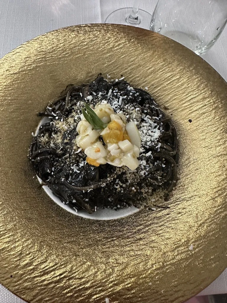 Carla Via_Le Mille e Una Notte_Lampedusa_review