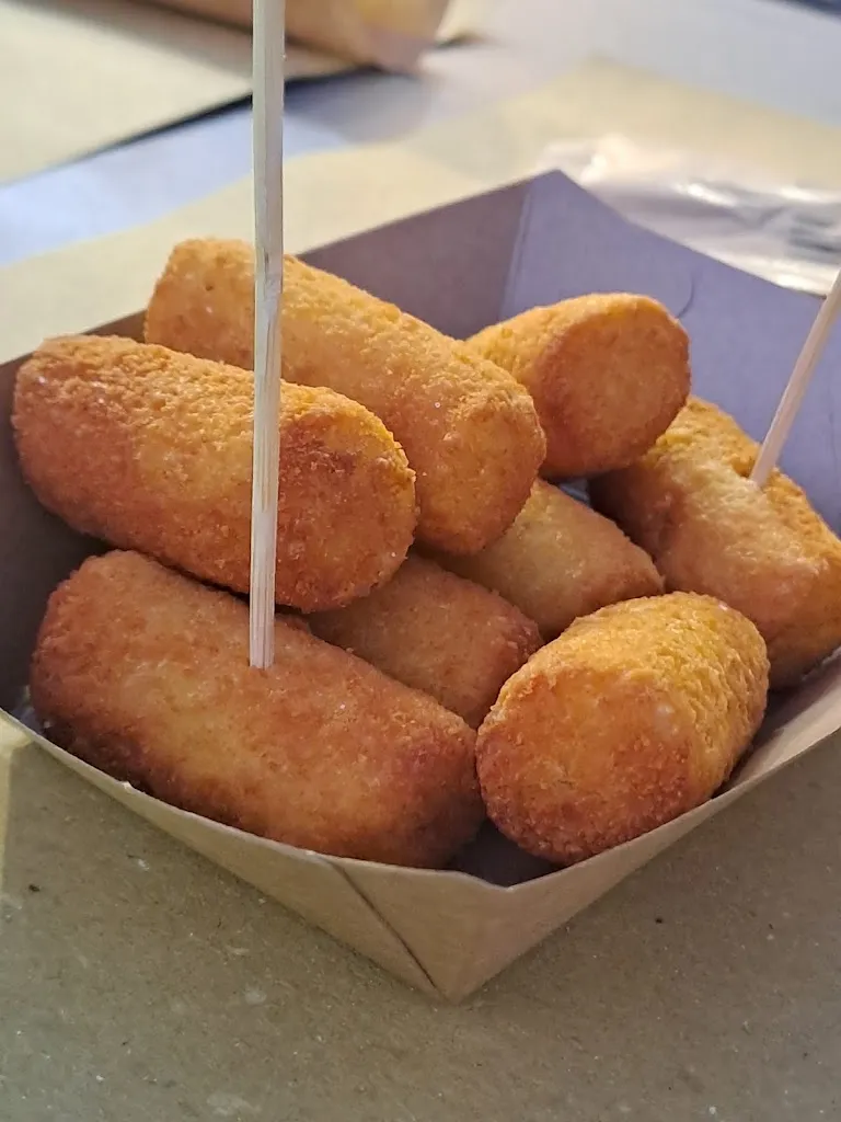 Oriana Ajosa_Ponente Sicilian factory_Lampedusa_recensione