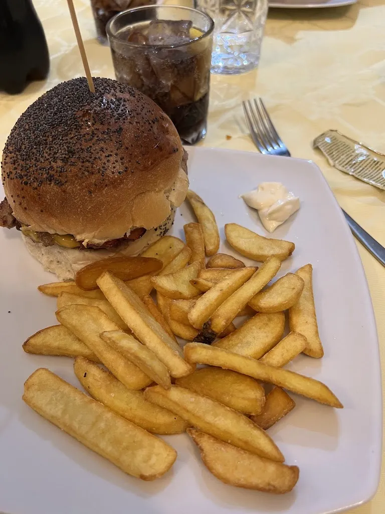 Andrea De Icco_De Picciotte Gastronomia Panineria Pizzeria_Lampedusa_review