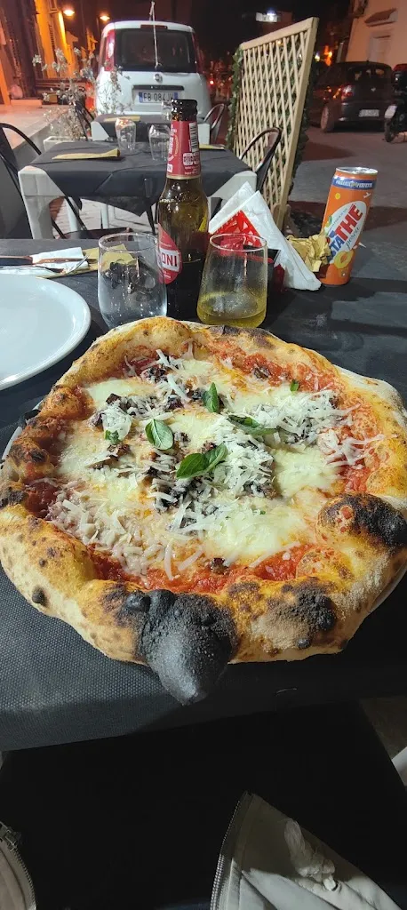 annalisa troian_De Picciotte Gastronomia Panineria Pizzeria_Lampedusa_review