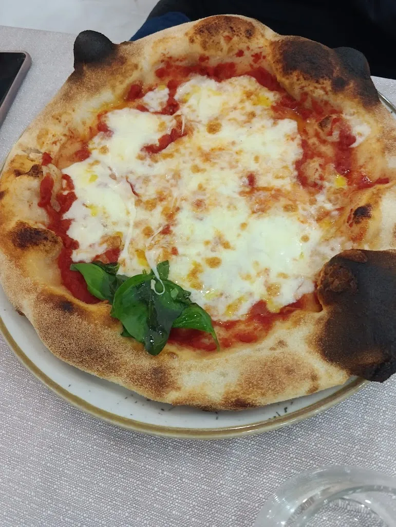 Flávia Goffi Paternostro_Ristorante Pizzeria Nautic_Lampedusa_review