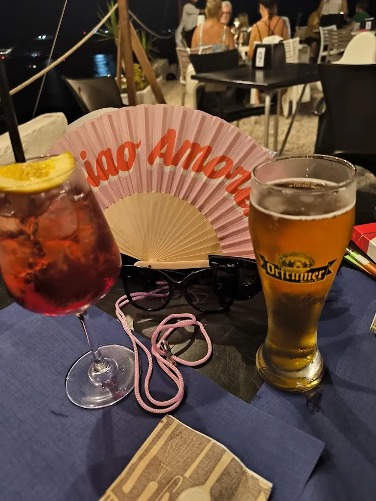 Rosa Di Meglio_Vanny&Vicky_Lampedusa_review