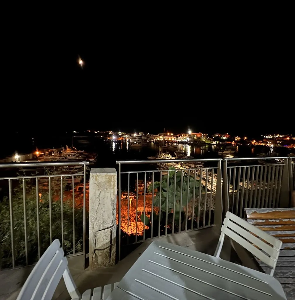 Ro F_L'ApeRello_Lampedusa_review