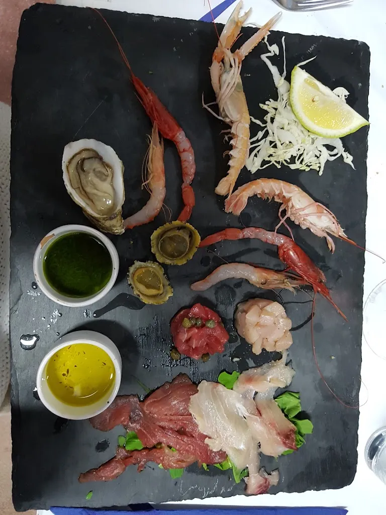 Elettra Pellanda_Il Mercatino del Pesce_Lampedusa_review