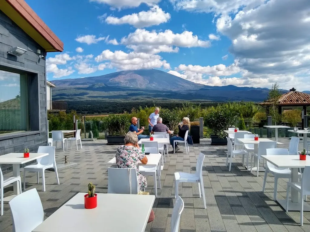 Etna Lake restaurant in Maletto