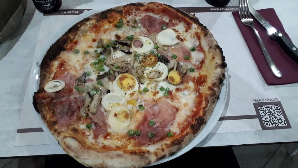 Etna Lake_Maletto_slider_image_2