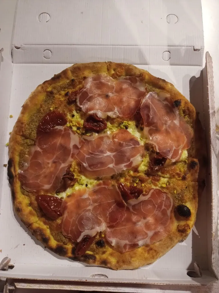 Emanuela Lorusso_Pizzeria Come una Volta_Gravina in Puglia_review