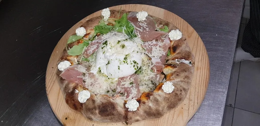 Pizzeria La Fornarina_Licata_slider_image_2