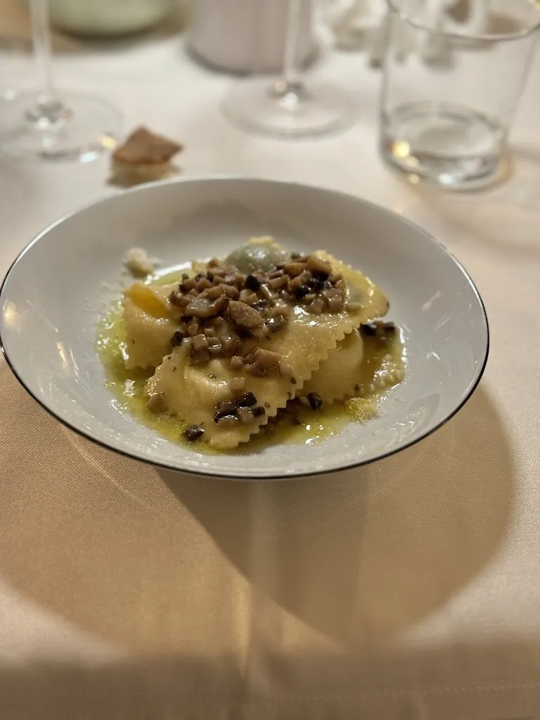 Quentin Belarbi_L`Oste E Il Sacrestano_Licata_review