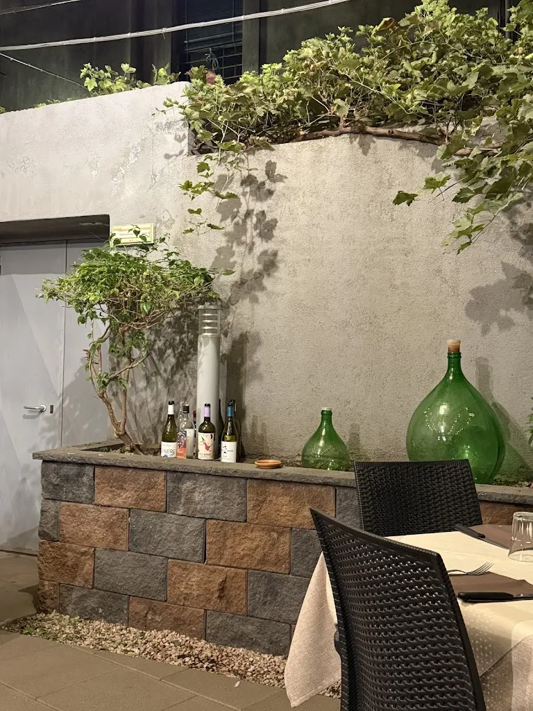 Osteria Vinetna_Linguaglossa_slider_image_2