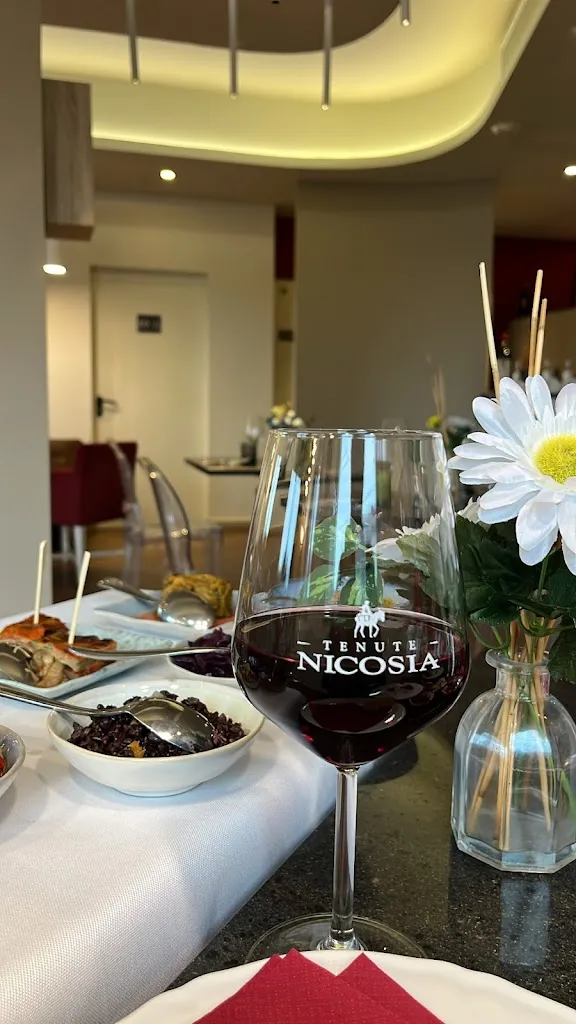 Gloria La Spina_Gatto Blu Osteria Lounge Bar_Linguaglossa_review