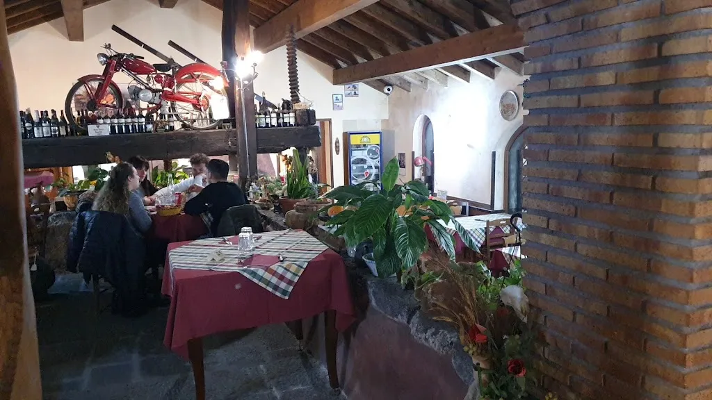 Ristorante Pizzeria Sole-Neve Di Confalone E C. Sas_Linguaglossa_slider_image_2