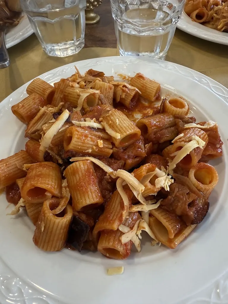 Anaïs Schlienger_Semplice e Buono Friggitoria Gastronomia_Linguaglossa_review