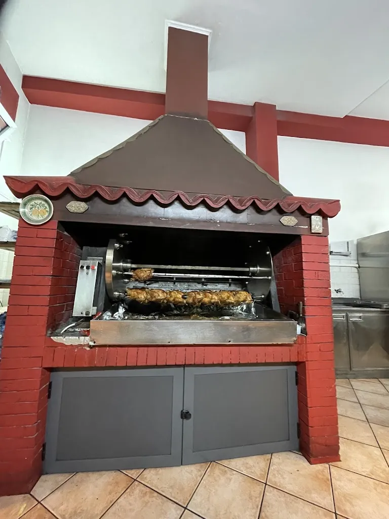 Matteo Compagnoni_Girarrosto Linguaglossa - Polli & Conigli Alla Brace_Linguaglossa_review