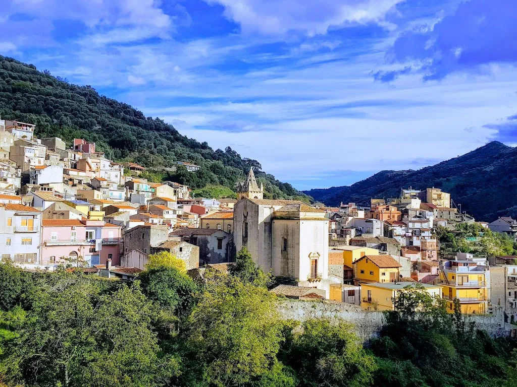 Overland - Food and Beverages_Mandanici_slider_image_3