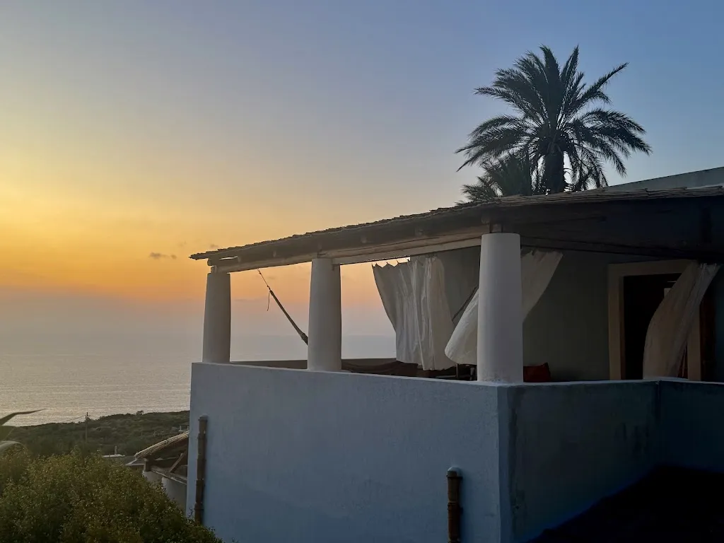 Amaya M._La Locanda del Postino_Malfa_review