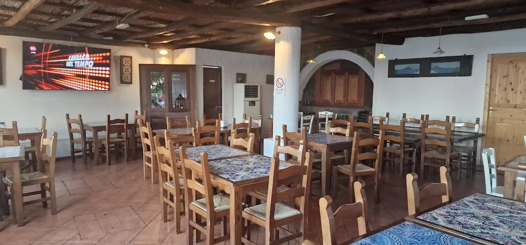 Bar Malvasia restaurant in Malfa