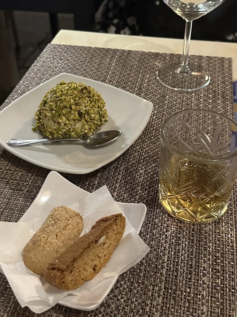 Annabelle McLusky_Irish Cafè_Malfa_review