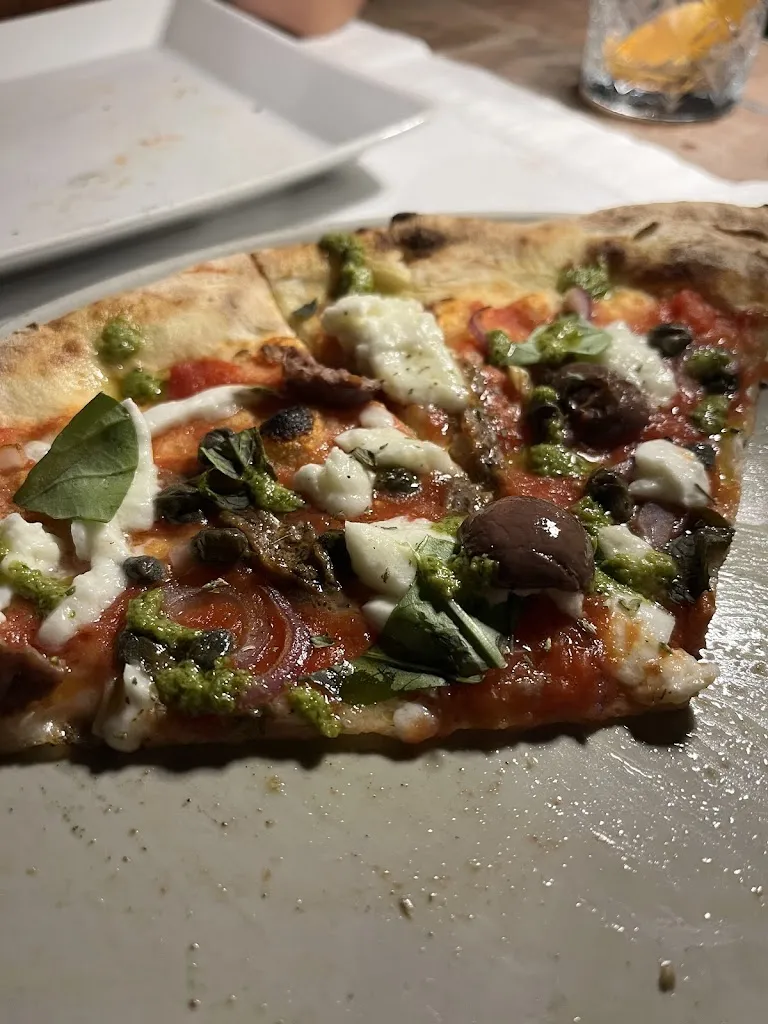 Zach Bechtel_“U Cucunciu” Ristorante&Pizzeria_Malfa_review