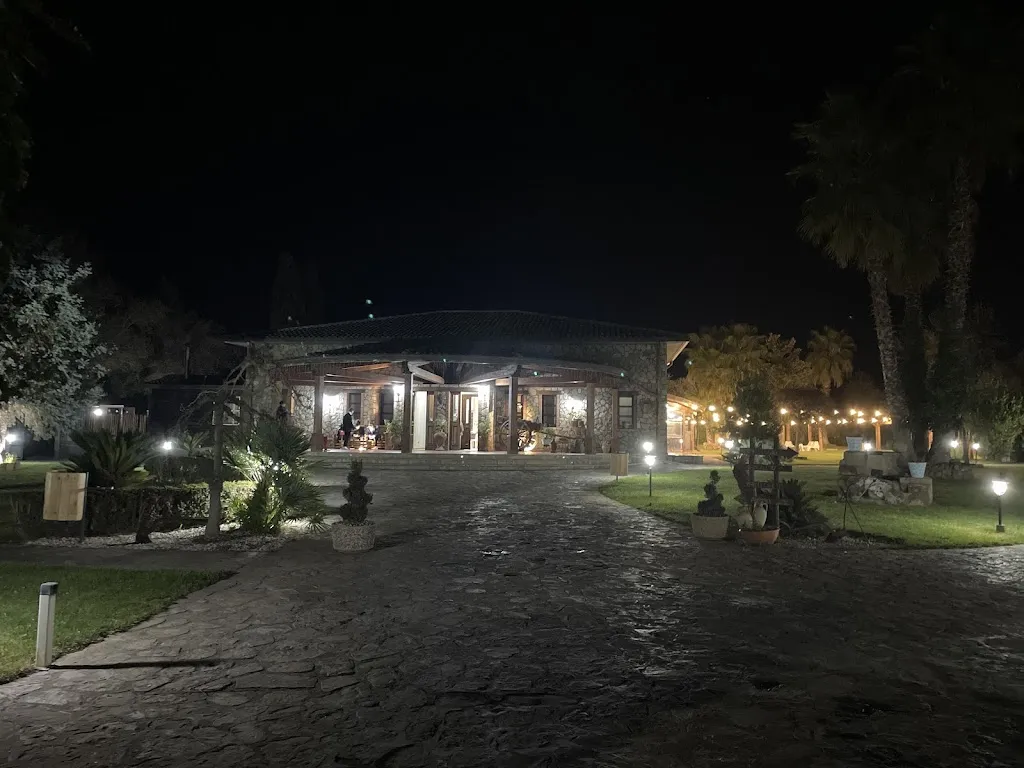 Carmelo Ceccio_Agriturismo Nelson Bronte_Maniace_review